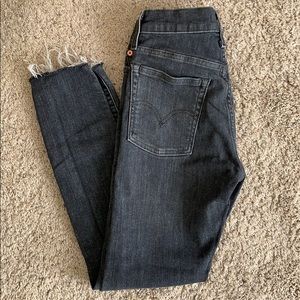 Levi’s Wedgie Skinny Black Washed Jeans